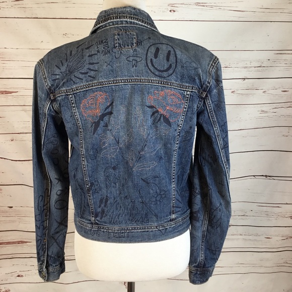 American Eagle Outfitters Graffiti Denim Jacket - Picture 4 of 9
